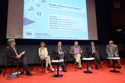 Les participants à la 1ère table ronde : " Quelle relance à court terme ? "