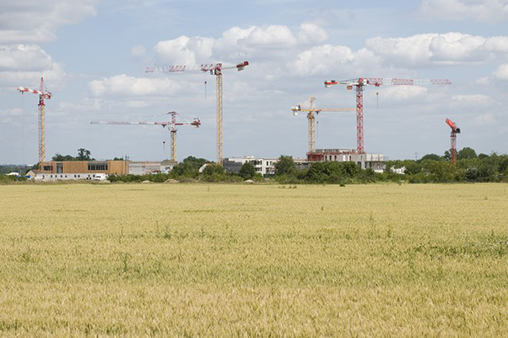 Construction en 2012 de l’écoquartier de la ZAC Clause-Bois-Badeau à Brétigny-sur-Orge 