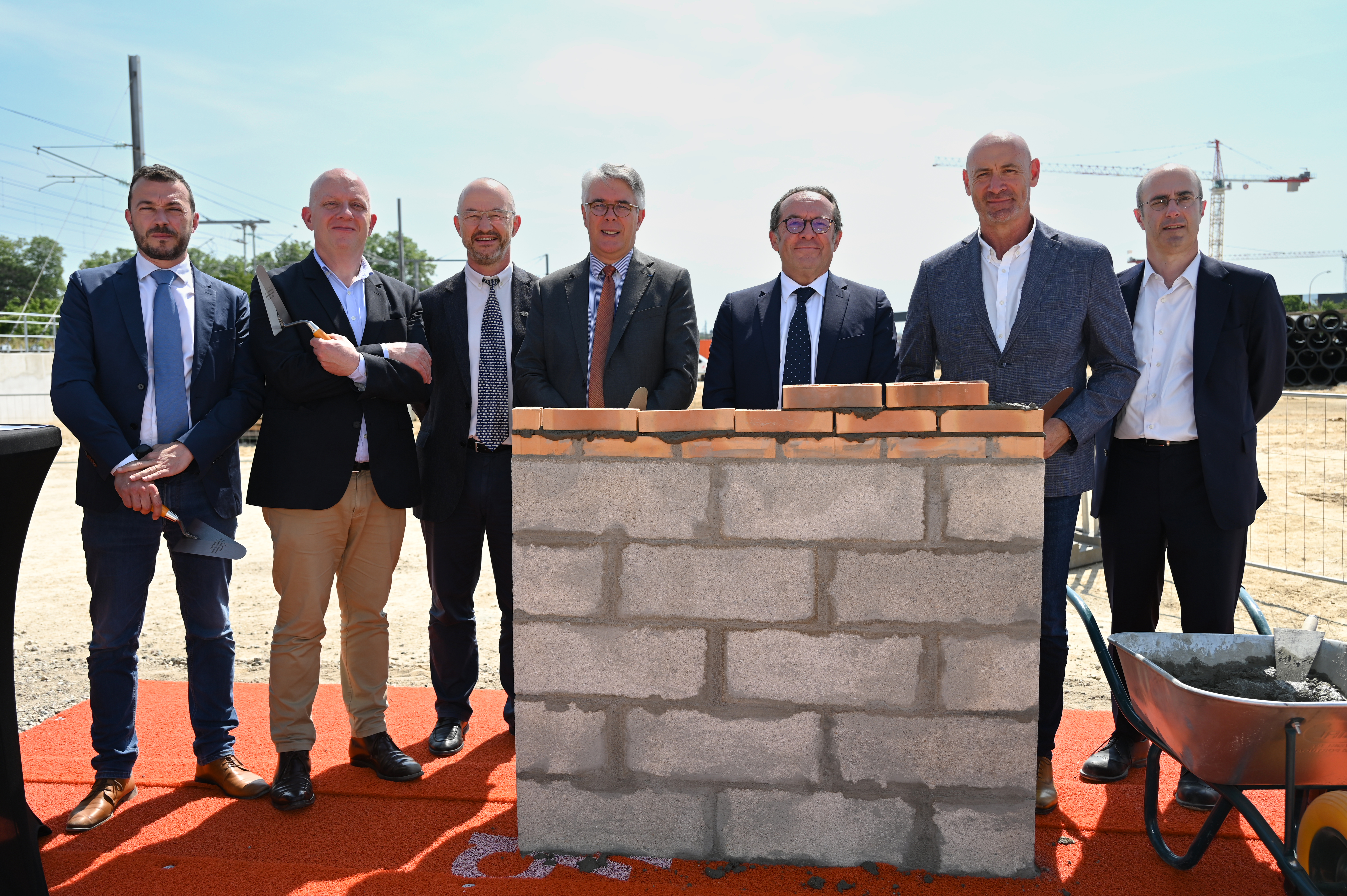 Projet Eole - pose de la 1ère pierre du futur technicentre de Mantes-la-Jolie