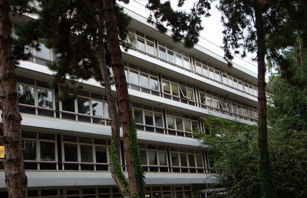 Le bâtiment B en 2021 avant la réhabilitation