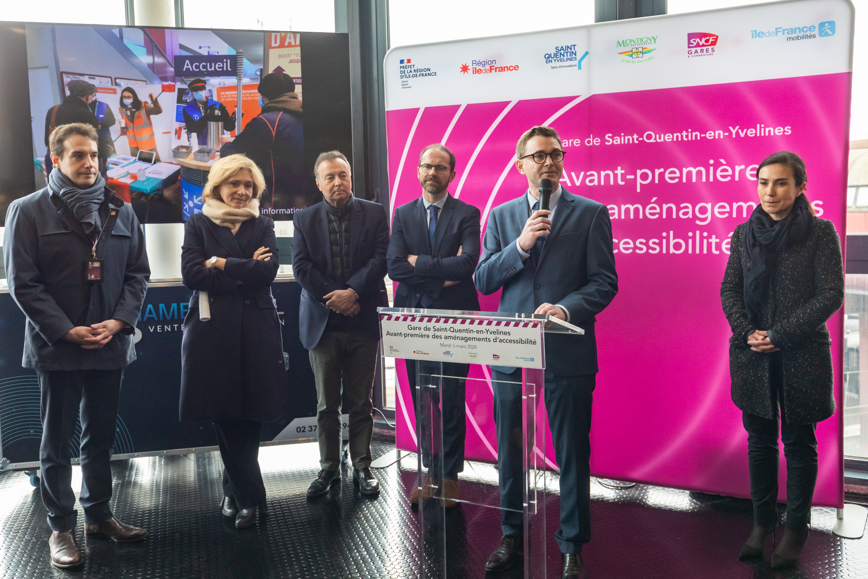 Inauguration gare de Saint-Quentin-en-Yvelines - Montigny-le-Bretonneux