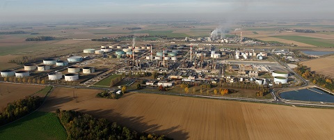 Vue de la raffinerie Total ( Seine et Marne)