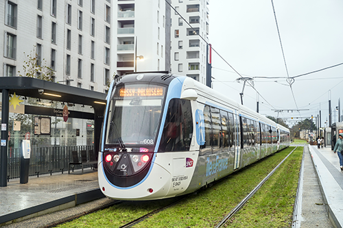  Tram-train T12